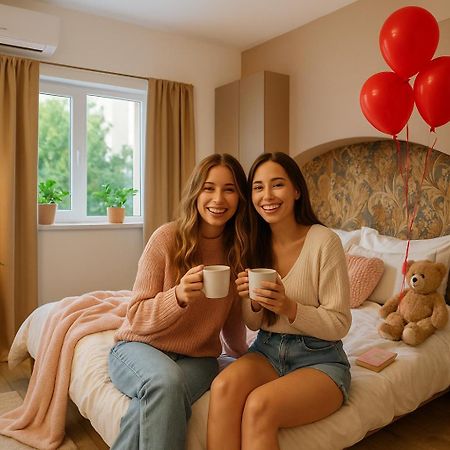 Cozy Studio Retreat - Quiet, Premium Stay Timisoara Esterno foto